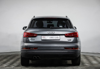 Подержанный автомобиль Audi Q3 2018 года (6 фото)