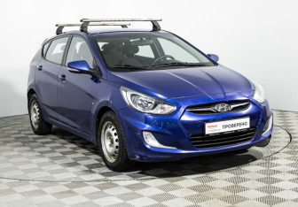 Подержанный автомобиль Hyundai Solaris Hatchback 2012 года (3 фото)