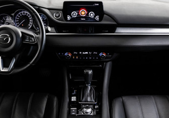 Подержанный автомобиль Mazda 6 Sedan 2020 года (15 фото)