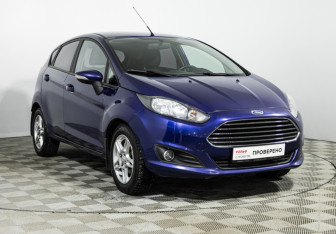 Подержанный автомобиль Ford Fiesta Hatchback 2016 года (3 фото)