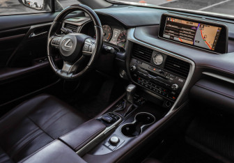 Подержанный автомобиль Lexus RX 2016 года (9 фото)