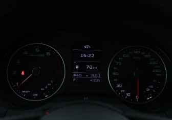 Подержанный автомобиль Audi A3 Sedan 2017 года (19 фото)