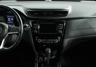 Подержанный автомобиль Nissan X-Trail 2021 года (14 фото)