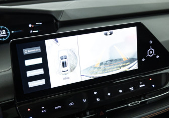 Подержанный автомобиль Changan UNI-K 2022 года (18 фото)