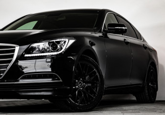 Подержанный автомобиль Hyundai Genesis 2016 года (2 фото)