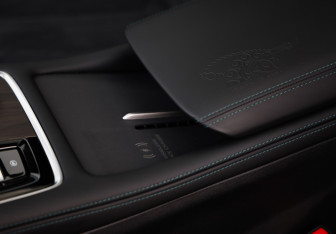 Подержанный автомобиль Geely Monjaro 2025 года (20 фото)