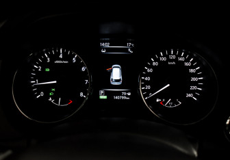 Подержанный автомобиль Nissan X-Trail 2016 года (19 фото)