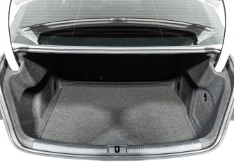 Подержанный автомобиль Audi A3 Sedan 2018 года (18 фото)