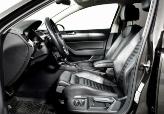 Подержанный автомобиль Volkswagen Passat Wagon 2017 года (10 фото)