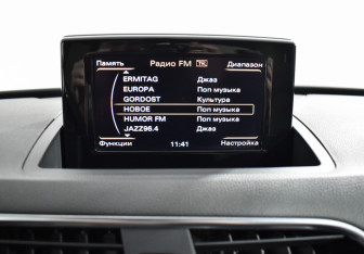 Подержанный автомобиль Audi Q3 2015 года (15 фото)