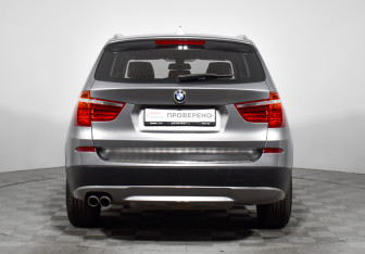 Подержанный автомобиль BMW X3 2013 года (6 фото)