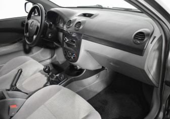 Подержанный автомобиль Chevrolet Lacetti Hatchback 2010 года (12 фото)