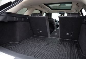 Подержанный автомобиль Land Rover Range Rover Velar 2019 года (33 фото)