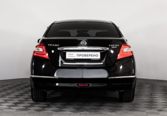 Подержанный автомобиль Nissan Teana 2008 года (6 фото)