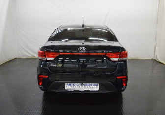 Подержанный автомобиль Kia Rio Sedan 2018 года (6 фото)