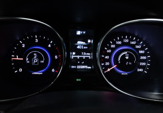 Подержанный автомобиль Hyundai Santa Fe 2014 года (12 фото)