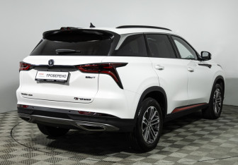 Подержанный автомобиль Changan CS75PLUS 2023 года (5 фото)