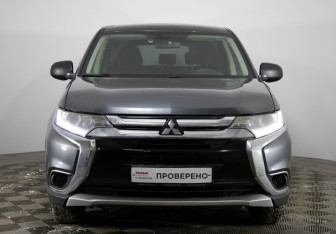 Подержанный автомобиль Mitsubishi Outlander 2018 года (2 фото)