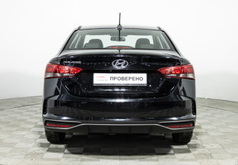 Подержанный автомобиль Hyundai Solaris Sedan 2022 года (6 фото)