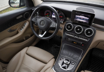 Подержанный автомобиль Mercedes-Benz GLC Coupe 2019 года (10 фото)