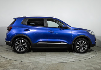 Подержанный автомобиль Chery Tiggo 4 2020 года (4 фото)