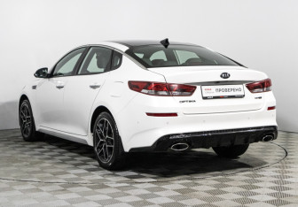 Подержанный автомобиль Kia Optima Sedan 2018 года (7 фото)