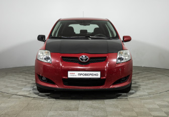 Подержанный автомобиль Toyota Auris Hatchback 2009 года (2 фото)