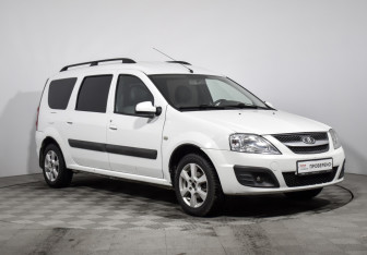 Подержанный автомобиль LADA (ВАЗ) Largus Wagon 2017 года (3 фото)