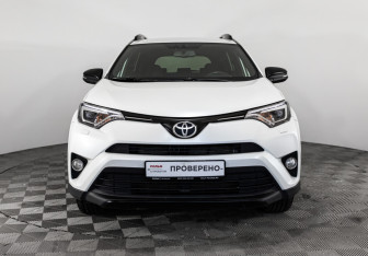 Подержанный автомобиль Toyota RAV4 2018 года (2 фото)