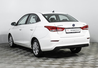 Подержанный автомобиль Changan Alsvin 2023 года (7 фото)