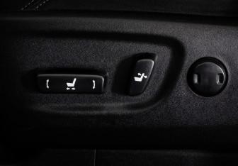 Подержанный автомобиль Toyota Land Cruiser Prado 2021 года (21 фото)