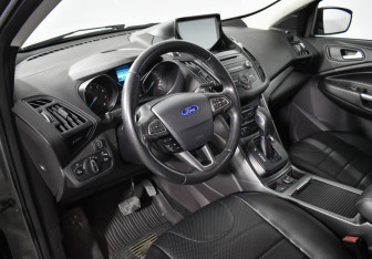 Подержанный автомобиль Ford Kuga 2018 года (9 фото)