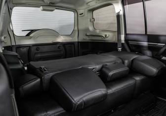 Подержанный автомобиль Mitsubishi Pajero 2015 года (23 фото)