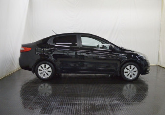 Подержанный автомобиль Kia Rio Sedan 2013 года (4 фото)