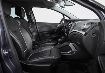 Подержанный автомобиль Renault Kaptur 2020 года (22 фото)