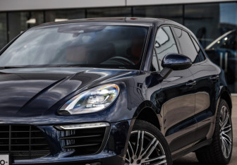 Подержанный автомобиль Porsche Macan 2016 года (2 фото)