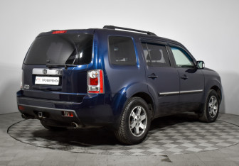 Подержанный автомобиль Honda Pilot 2008 года (5 фото)