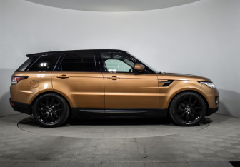 Подержанный автомобиль Land Rover Range Rover Sport 2017 года (5 фото)