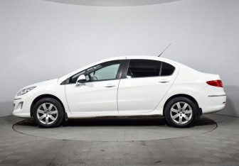 Подержанный автомобиль Peugeot 408 2013 года (8 фото)