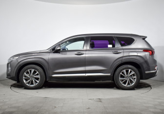 Подержанный автомобиль Hyundai Santa Fe 2019 года (8 фото)