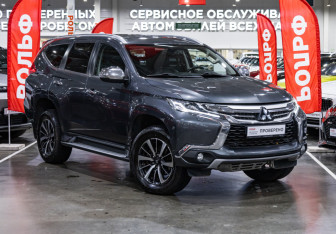 Подержанный автомобиль Mitsubishi Pajero Sport 2018 года (4 фото)