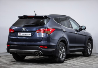 Подержанный автомобиль Hyundai Santa Fe 2013 года (5 фото)