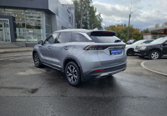 Подержанный автомобиль BAIC X7 2024 года (6 фото)