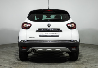 Подержанный автомобиль Renault Kaptur 2017 года (6 фото)