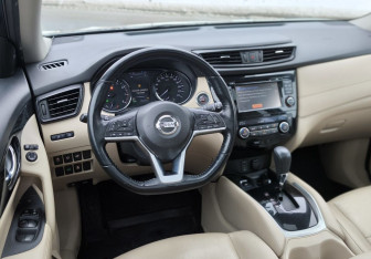 Подержанный автомобиль Nissan X-Trail 2019 года (22 фото)