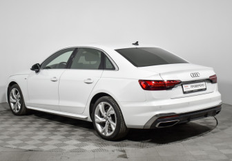 Подержанный автомобиль Audi A4 Sedan 2020 года (7 фото)