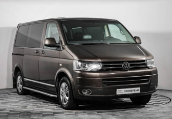 Подержанный автомобиль Volkswagen Caravelle 2013 года (3 фото)
