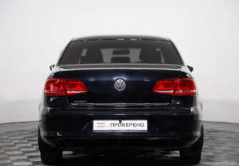 Подержанный автомобиль Volkswagen Passat Sedan 2012 года (5 фото)