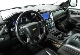 Подержанный автомобиль Chevrolet Tahoe 2016 года (10 фото)