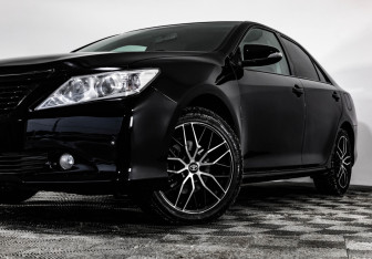 Подержанный автомобиль Toyota Camry Sedan 2013 года (2 фото)